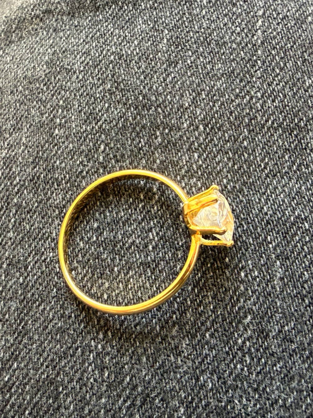Gold Pear-Cut Solitaire Ring with faux diamond, imitation engagement ring - Picture 3 of 4